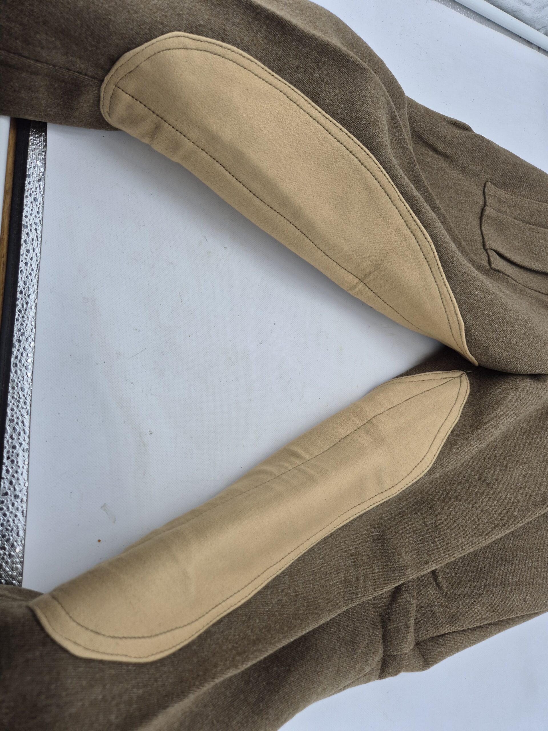 Pantalon chantier SAHARA Taille 40, poches multiples, genouillères incluses, bronze